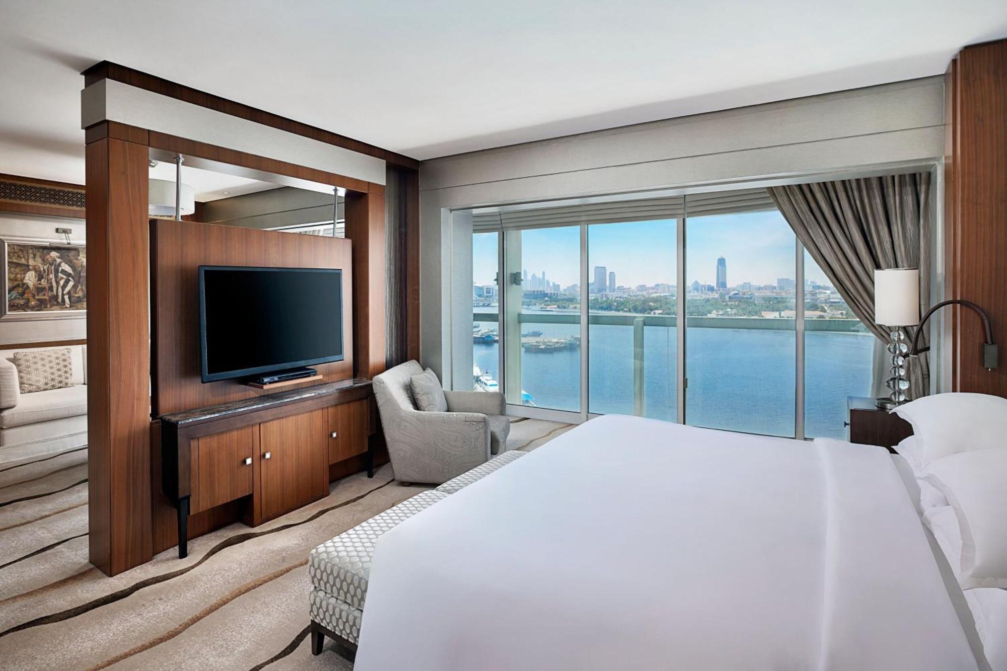 Sheraton Creek Hotel&towers