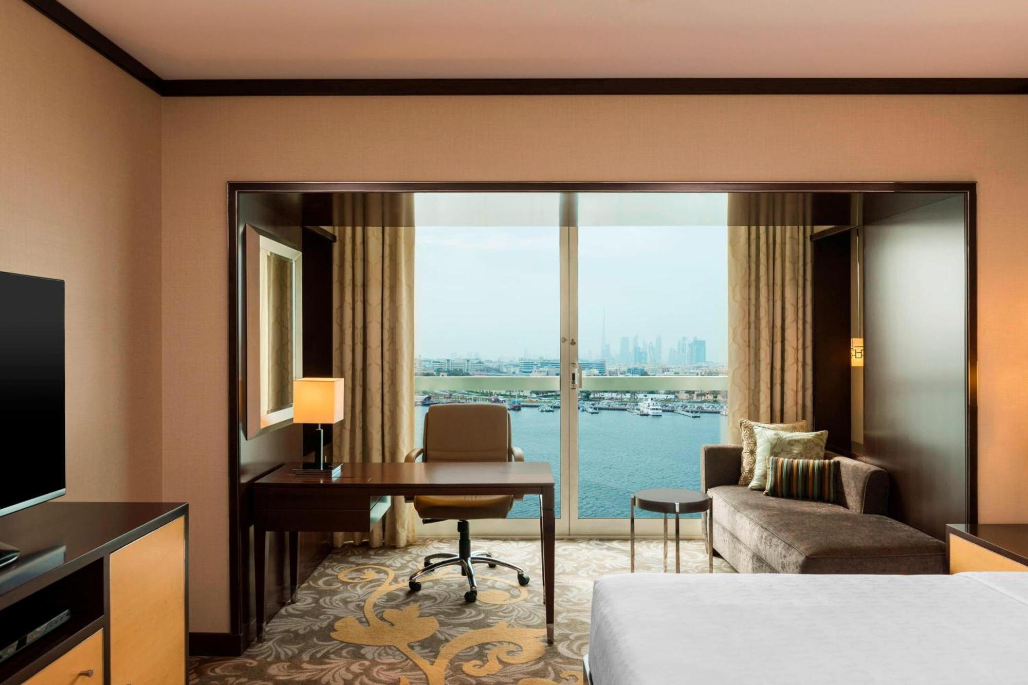 Sheraton Creek Hotel&towers